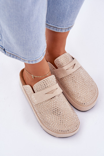 Zapatillas de mujer decoradas con circonitas y plataforma color arena Deorani