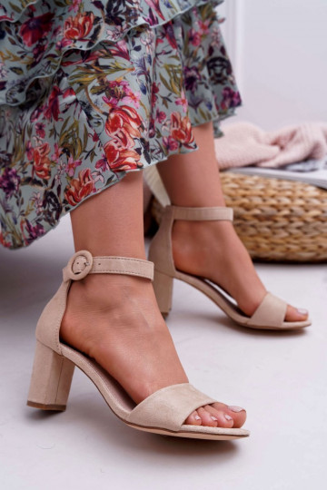 Sandalias de tacón alto de ante para mujeres color arena Lexi