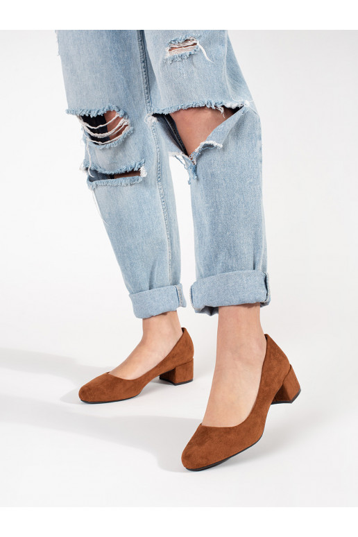 color marrón de gamuza tacones altos en el talon color marrón de gamuza tacones altos en el talon