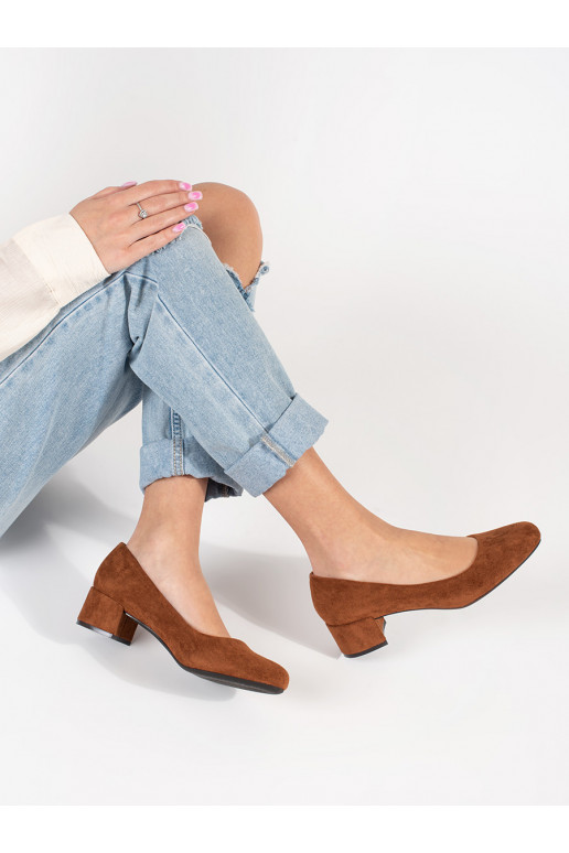 color marrón de gamuza tacones altos en el talon color marrón de gamuza tacones altos en el talon