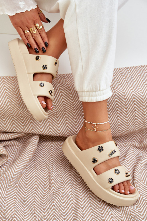 Zapatillas ligeras zapatillas de mujer Z Przypinkami beige Ravanala