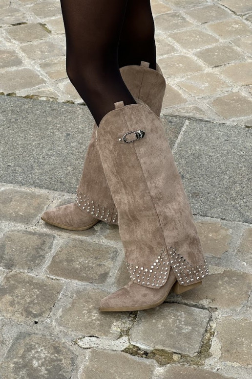 Botas de caña alta con tacones color... Botas de caña alta con tacones color...