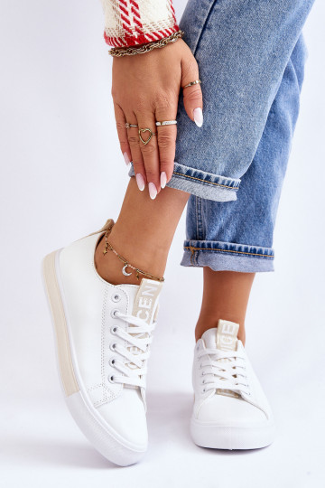 Zapatillas modelo clásico. Blanco-beige Ville