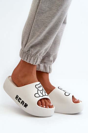 Zapatillas ligeras zapatillas de mujer con suelas masivas de moda con oso el color blanco Lamira 2