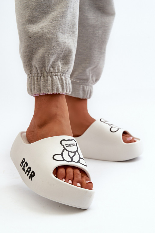 Zapatillas ligeras zapatillas de mujer con suelas masivas de moda con oso el color blanco Lamira Zapatillas ligeras zapatillas de mujer con suelas masivas de moda con oso el color blanco Lamira