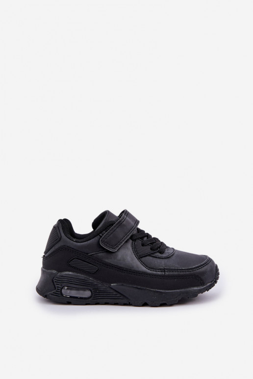 Zapatilla infantil modelo Zapatilla con cierres adhesivos color negro Krissandra