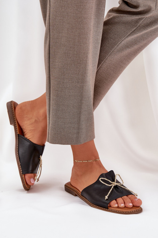 Zapatillas Sobre suela plana para decorar Kokardką de color negro Deonelis Zapatillas Sobre suela plana para decorar Kokardką de color negro Deonelis