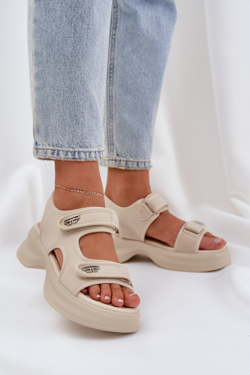 Sandalias ligeras con una plataforma color marfil Deniffia