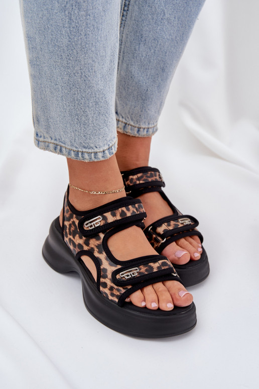 Eko Piel Sandalias ligeras con una plataforma con estampados de piel de leopardo color marrón Deniffia