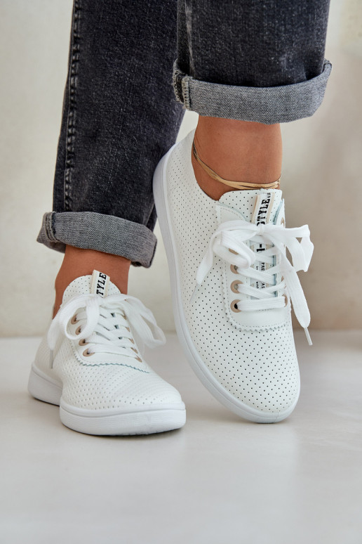 Deportivas de mujer caladas con cordones color marfil Carinel Deportivas de mujer caladas con cordones color marfil Carinel