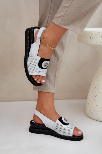 Sandalias de mujer con una plataforma color plata Isnnoria