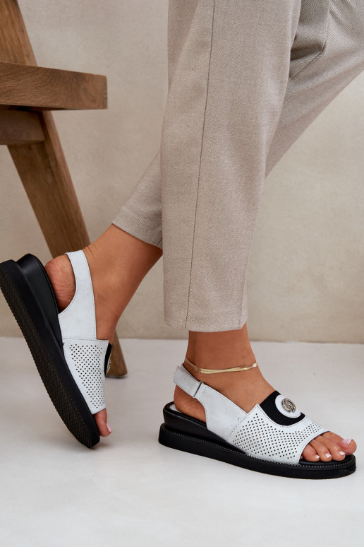 Sandalias de mujer con una plataforma color plata Isnnoria