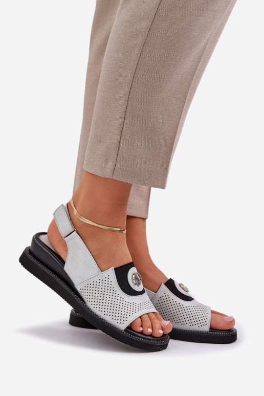 Sandalias de mujer con una plataforma color plata Isnnoria