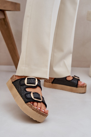 Zapatillas Con Trenza I con hebillasmi con una plataforma de color negro Aralissea