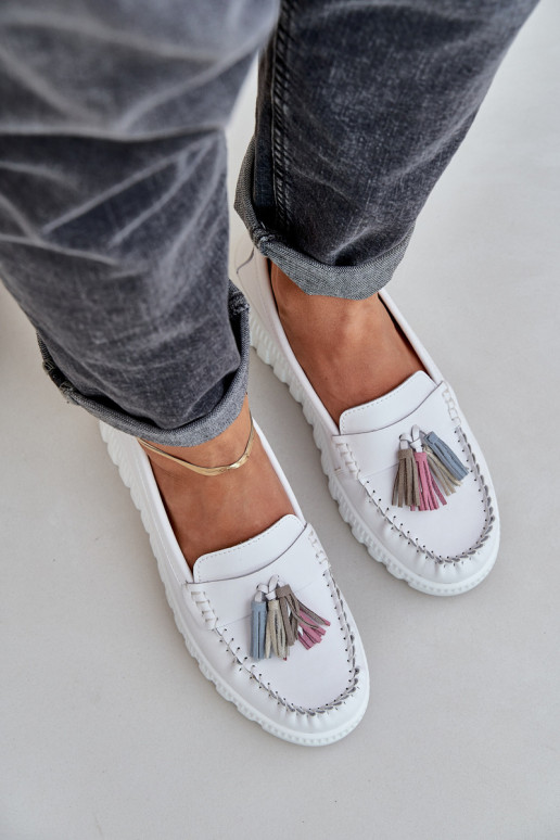 Piel mocasines de mujer con flecos con una plataforma I Koturnie el color blanco Eleazetta Piel mocasines de mujer con flecos con una plataforma I Koturnie el color blanco Eleazetta