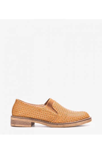 Zapatos marrones calados Nilde