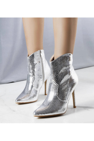 Botines plateados...