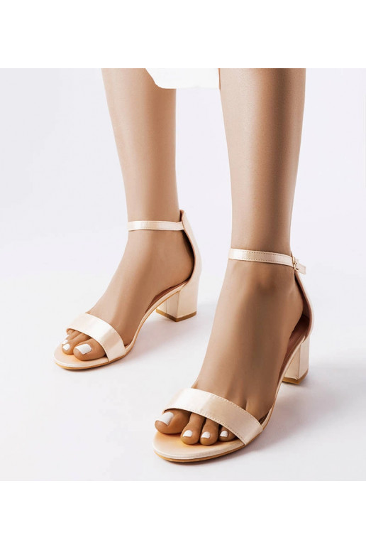 Sandalias de tacón alto beige Rive