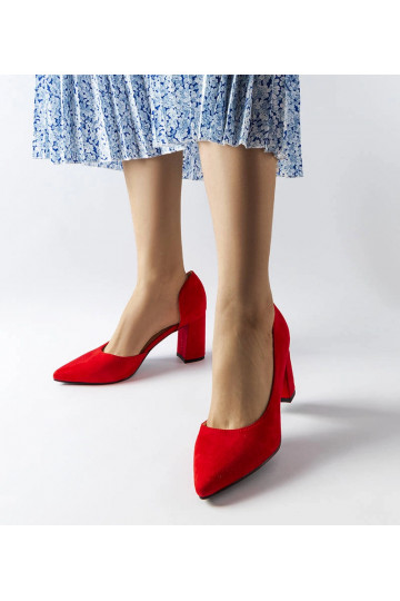 Zapatos de salón rojos... 2