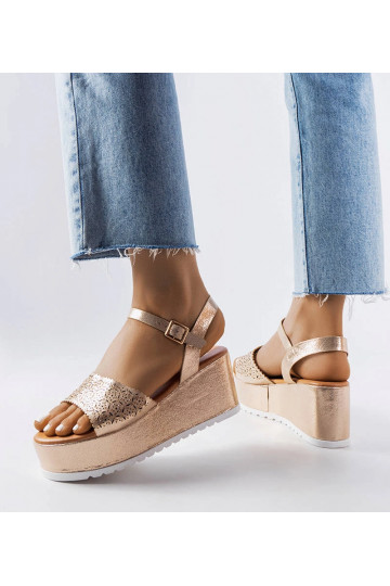 Sandalias de plataforma... 2