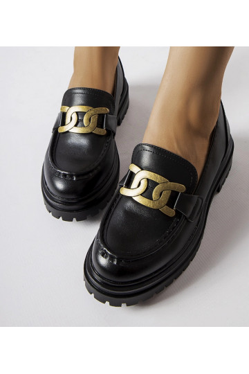 Mocasines negros decorados... 2