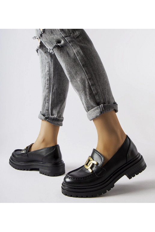 Mocasines negros decorados con...