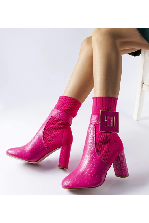 Botas tipo calcetín con estampado...