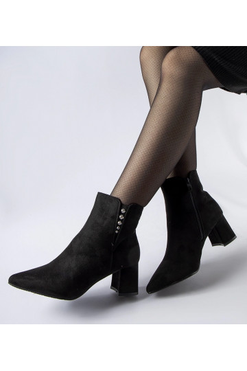 Botines negros de ante...