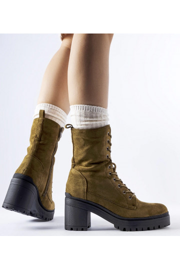 Botines verdes aislantes... 2