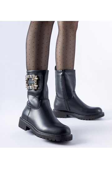 Botines negros decorados...