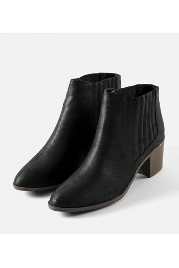 Botines negros sin cordones... 2
