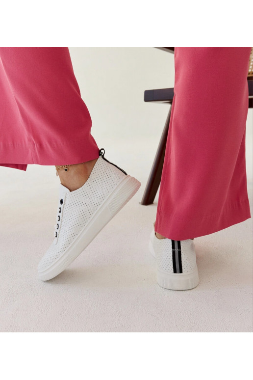 Zapatillas blancas de piel ecológica...