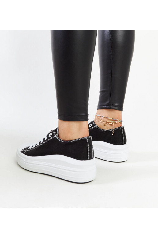 Zapatillas negras con plataforma...