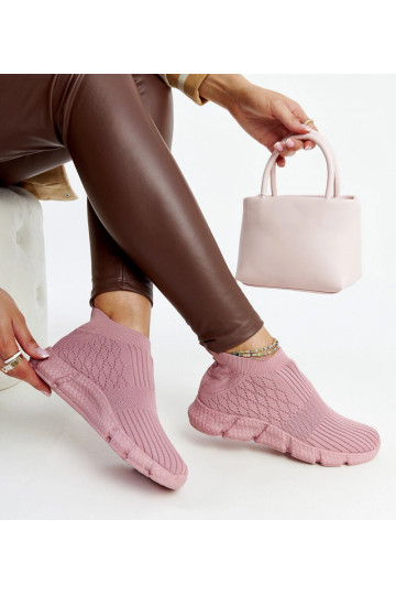 Zapatillas deportivas...