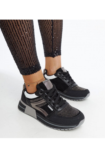 Zapatillas negras... 2