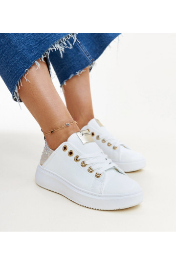 Zapatillas blancas y beige... 2