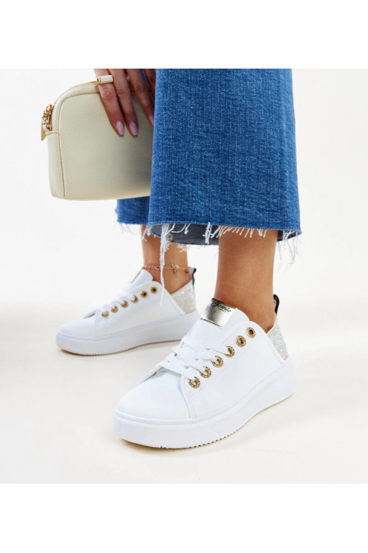 Zapatillas blancas y beige con...