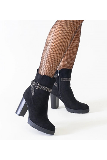 Botines negros con...