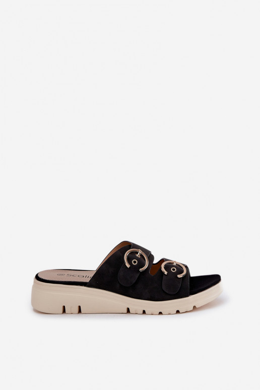 zapatillas de mujer en una cuña con hebillas de color negro Hellexia  zapatillas de mujer en una cuña con hebillas de color negro Hellexia