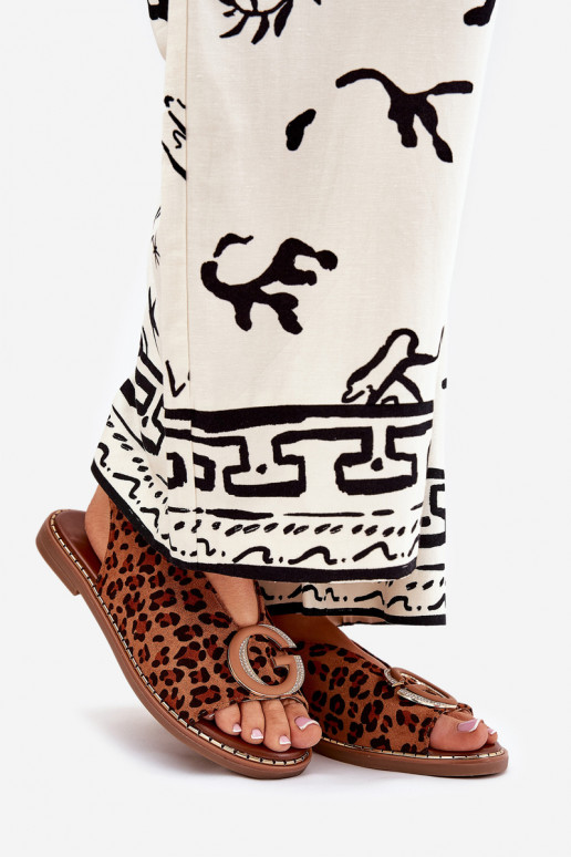 Sandalias planas con adornos con estampados de piel de leopardo color marrón Haliones