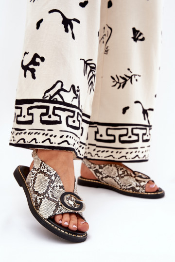Sandalias planas con adornos con estampado de serpiente color arena-marrón Haliones