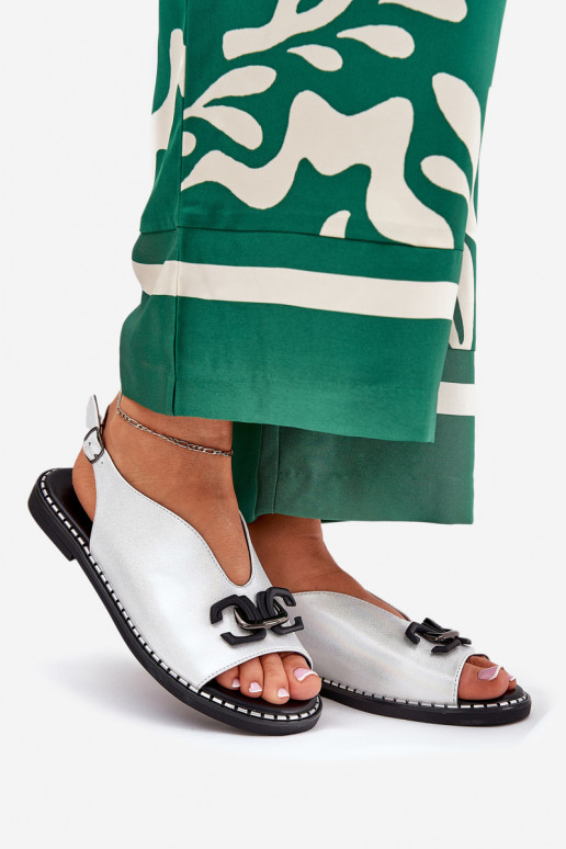 sandalias con tacones anchos con adornos de cuero ecológico color plata Tillireta sandalias con tacones anchos con adornos de cuero ecológico color plata Tillireta