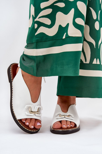 sandalias con tacones anchos con adornos de cuero ecológico el color blanco Tillireta 2
