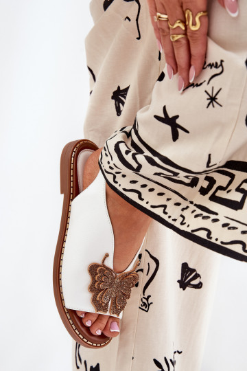 Sandalias de mujer con tacones anchos con adornos el color blanco Setorina 2