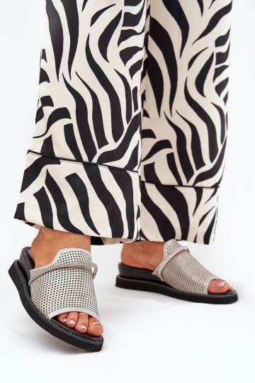 zapatillas de mujer en una cuña Con cinta decorativa color plata TeriAes