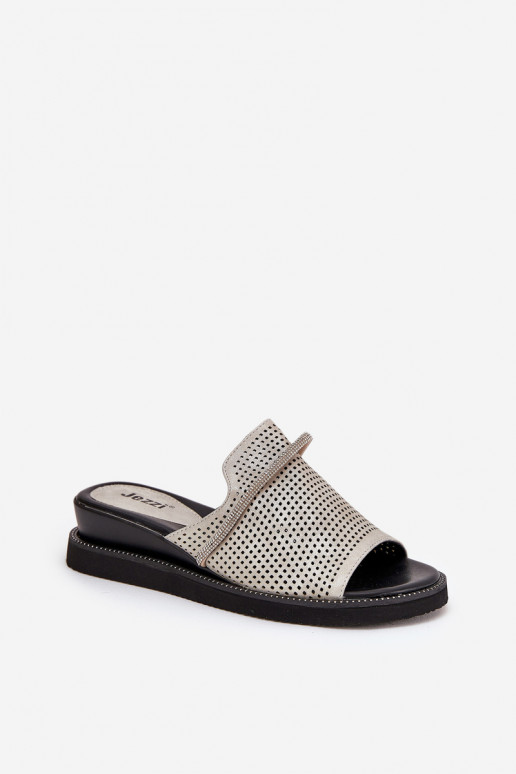 zapatillas de mujer en una cuña Con cinta decorativa color plata TeriAes