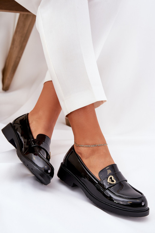 Mocasines lacados Femenino Con corazón S.Barski HY51-379 de color negro Mocasines lacados Femenino Con corazón S.Barski HY51-379 de color negro