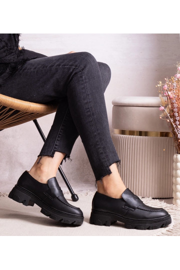 Zapatos negros de eco piel Kirna 2