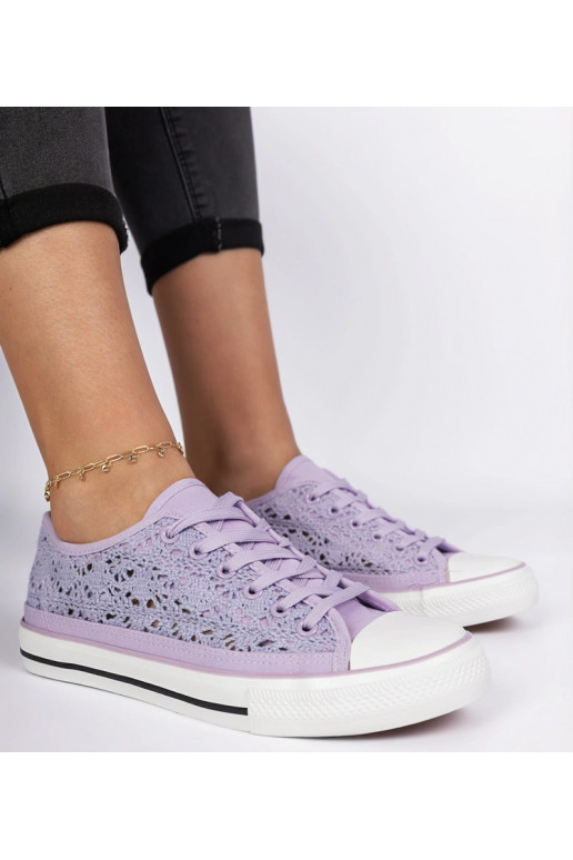 Zapatillas moradas para mujer caladas...