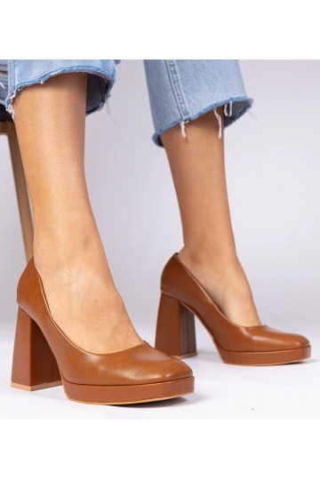Zapatos de tacón marrón con...